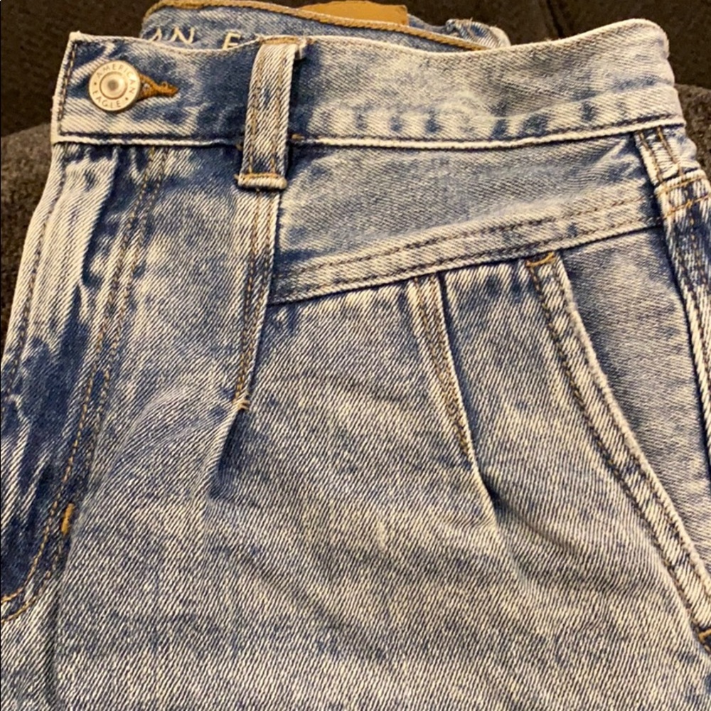 American Eagle Mom Jeans